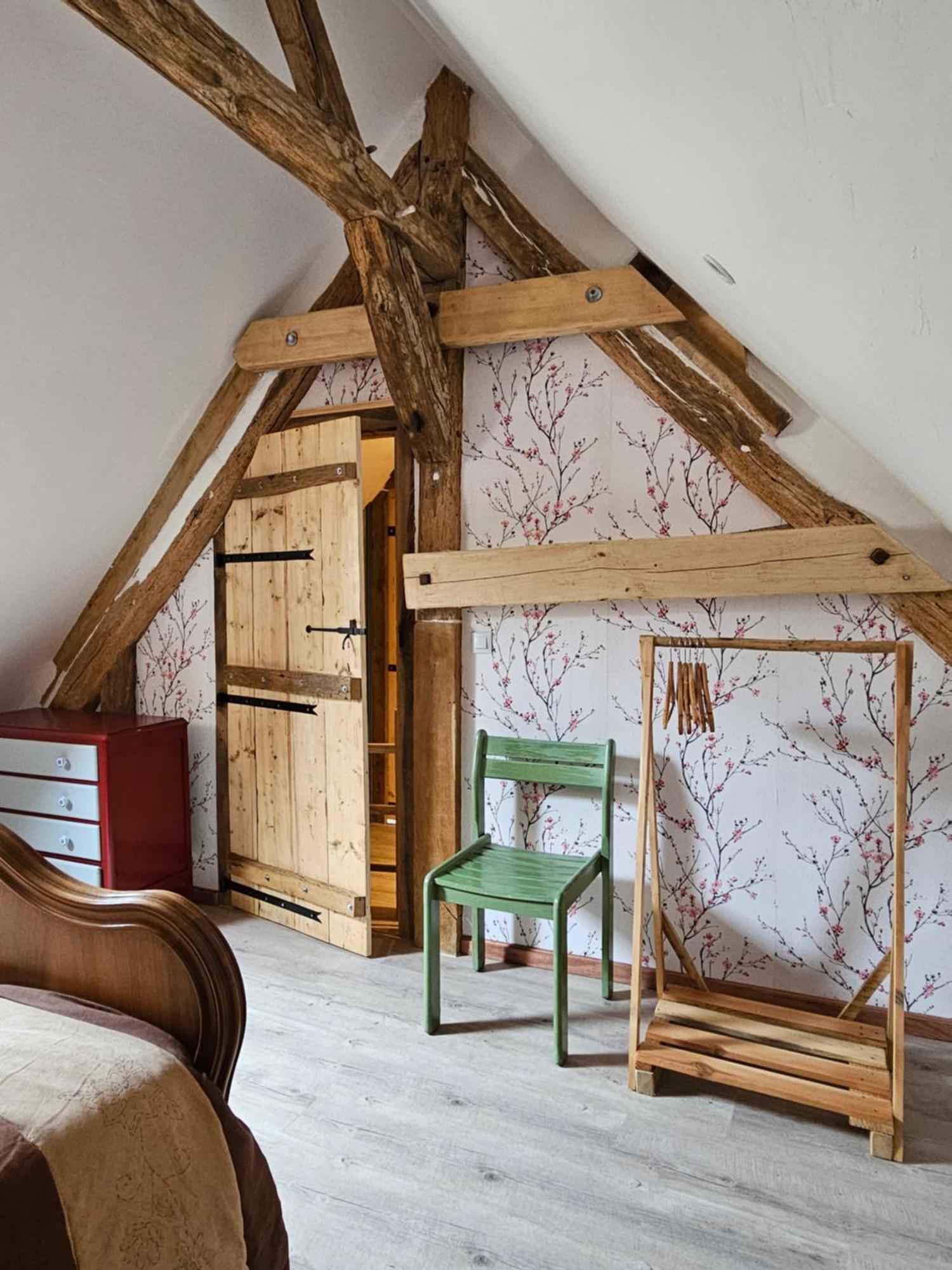 Moulin De Galerne, Le Gite Du Boulanger Seigy Eksteriør billede