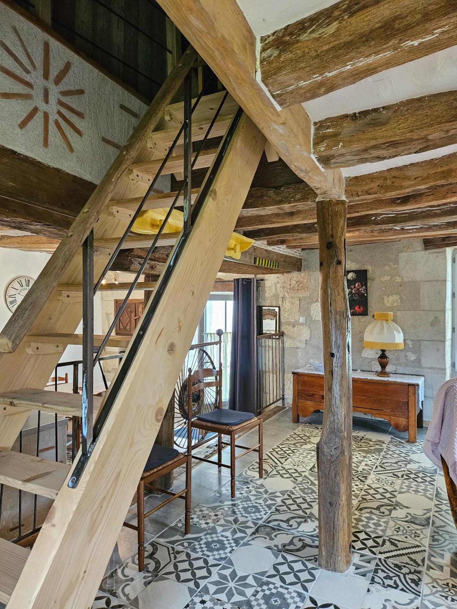 Moulin De Galerne, Le Gite Du Boulanger Seigy Eksteriør billede